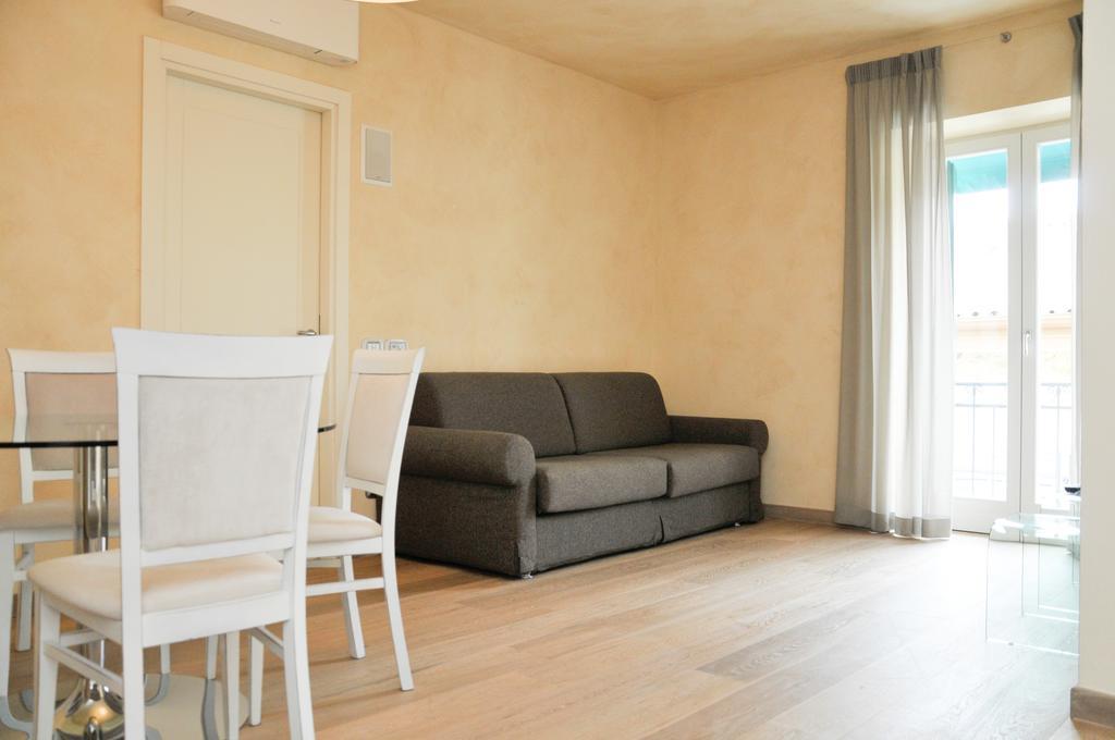 Lazise Boutique Apartment Lago E Relax Chambre photo